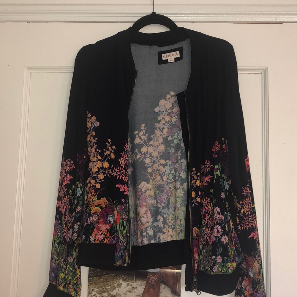 Floral navy blue bomber jacket, M